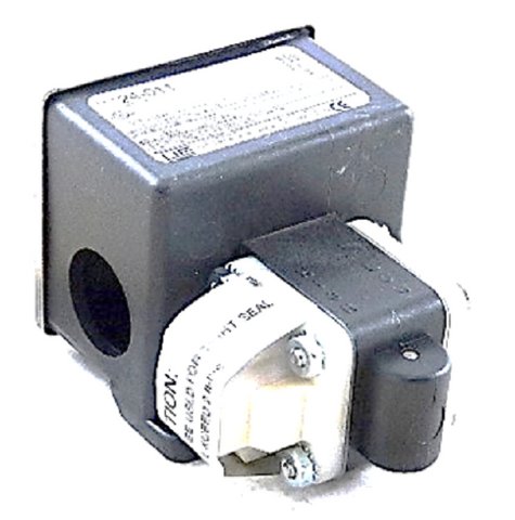 United Electric 24-011 Pressure Switch